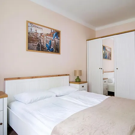 Lisznyai - A Nagyerdo Szelen Apartment